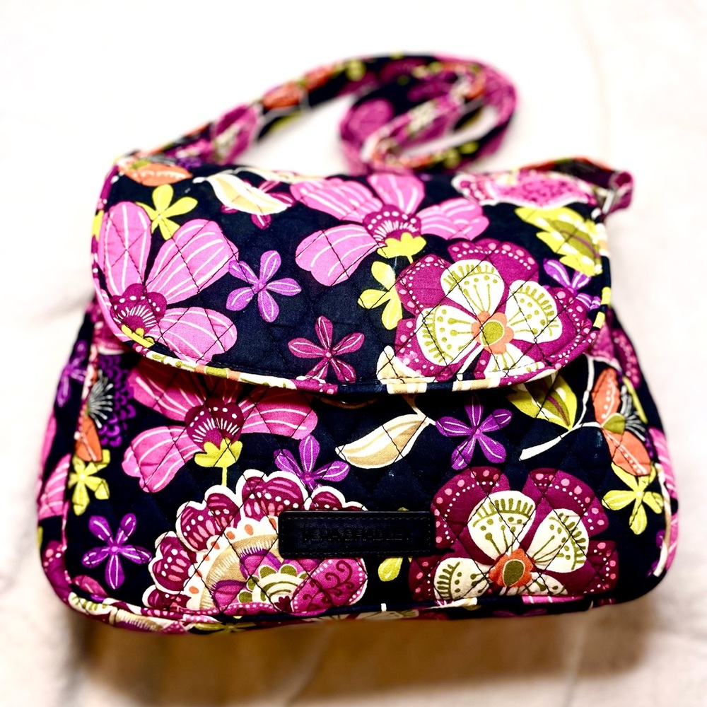 VERA BRADLEY CROSSBODY PINK PURPLE BLACK FLORAL PURSE 10x8x3